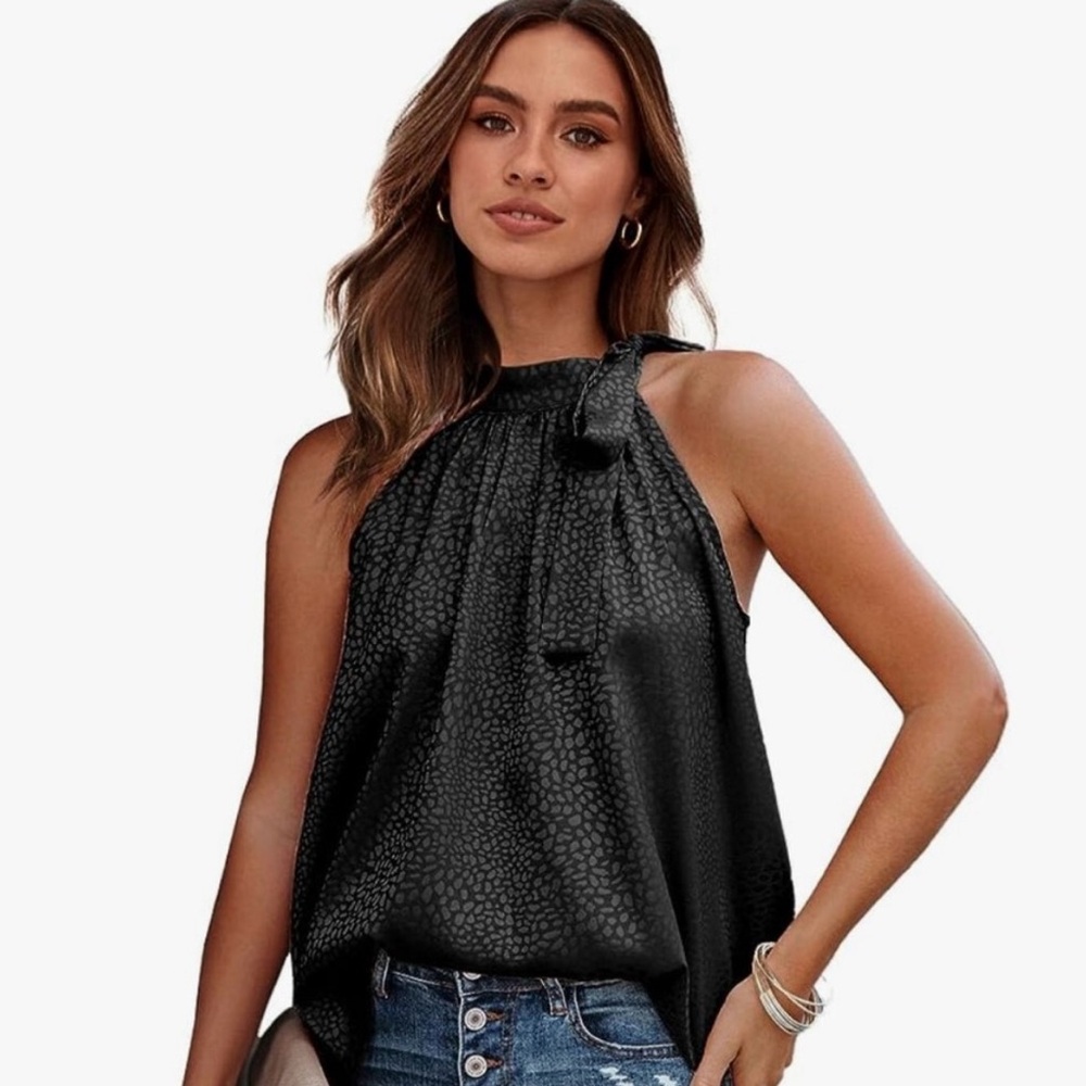 BTFBM New with tags Elegant Black Sleeveless Top Size Medium
